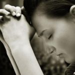 woman-sincere-prayer_si